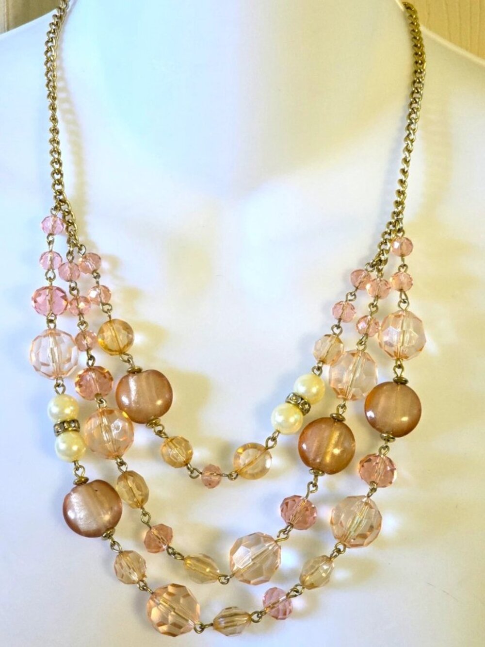 VINTAGE ESTATE STYLE 3 STRAND Blush Pink  BEAD AURORA BOREALIS PEARL NECKLACE